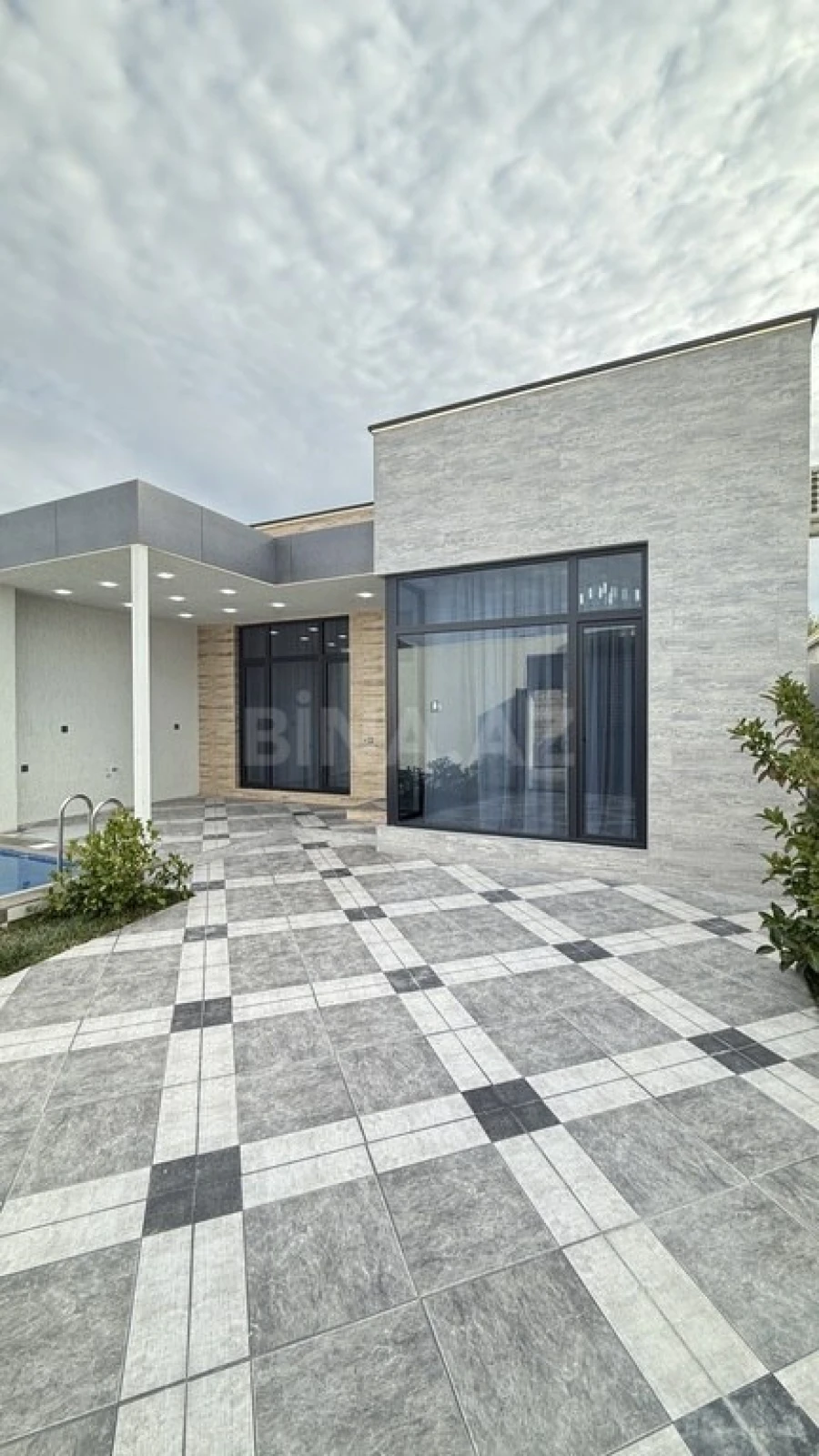 Satılır 3 otaqlı həyət evi 100 m²