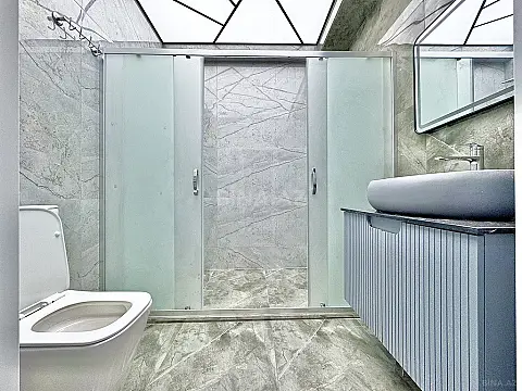 Satılır 2 otaqlı mənzil 91 m²