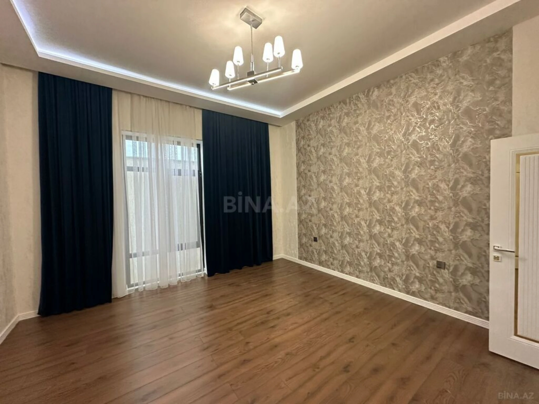 Satılır 4 otaqlı həyət evi 200 m²