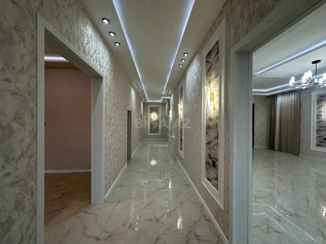 Satılır 4 otaqlı həyət evi 200 m²