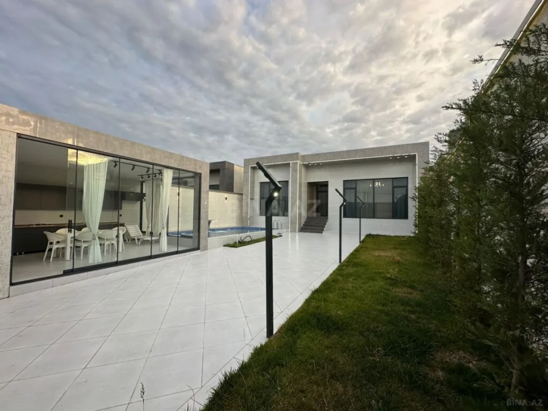 Satılır 4 otaqlı həyət evi 200 m²