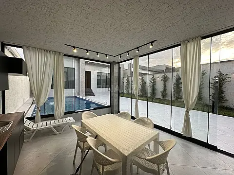 Satılır 4 otaqlı həyət evi 200 m²