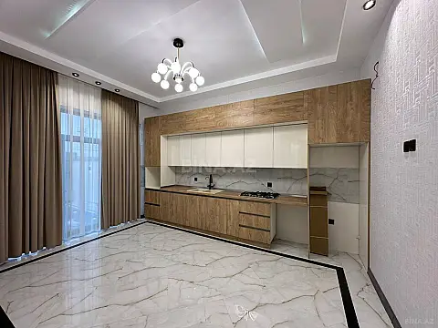 Satılır 4 otaqlı həyət evi 200 m²