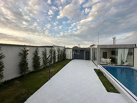 Satılır 4 otaqlı həyət evi 200 m²