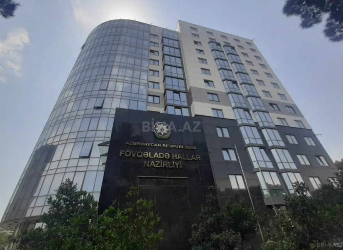 Satılır 5 otaqlı mənzil 75 m²