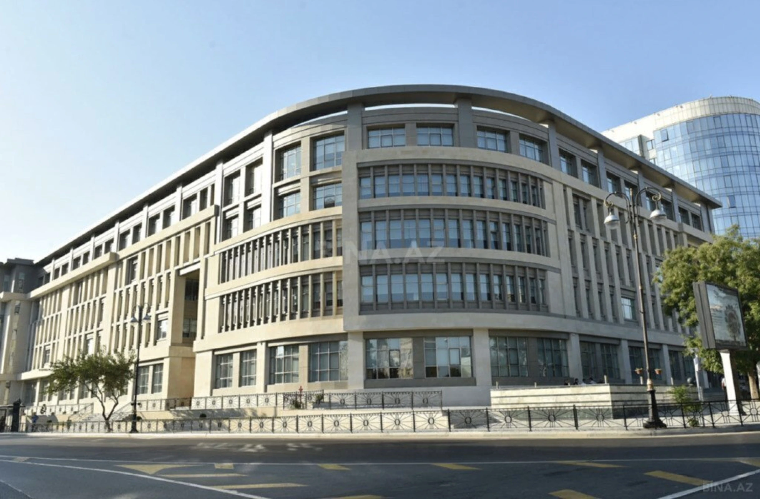 Satılır 5 otaqlı mənzil 75 m²