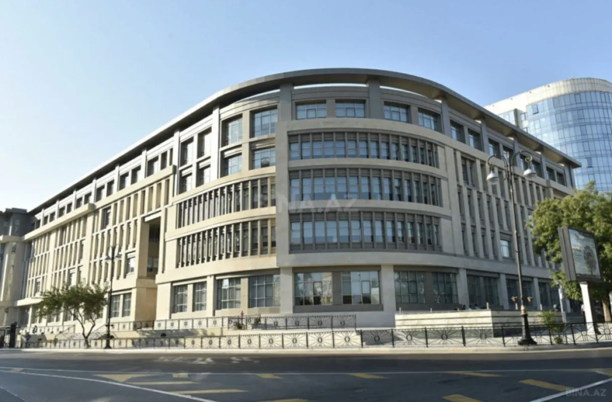 Satılır 5 otaqlı mənzil 75 m²