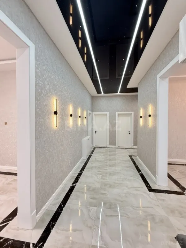 Satılır 5 otaqlı həyət evi 220 m²