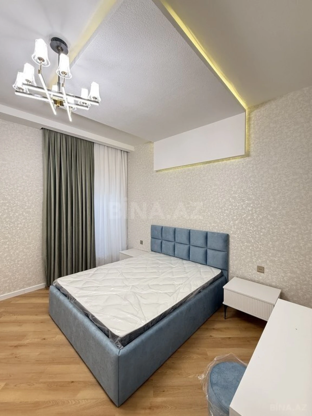 Satılır 5 otaqlı həyət evi 220 m²