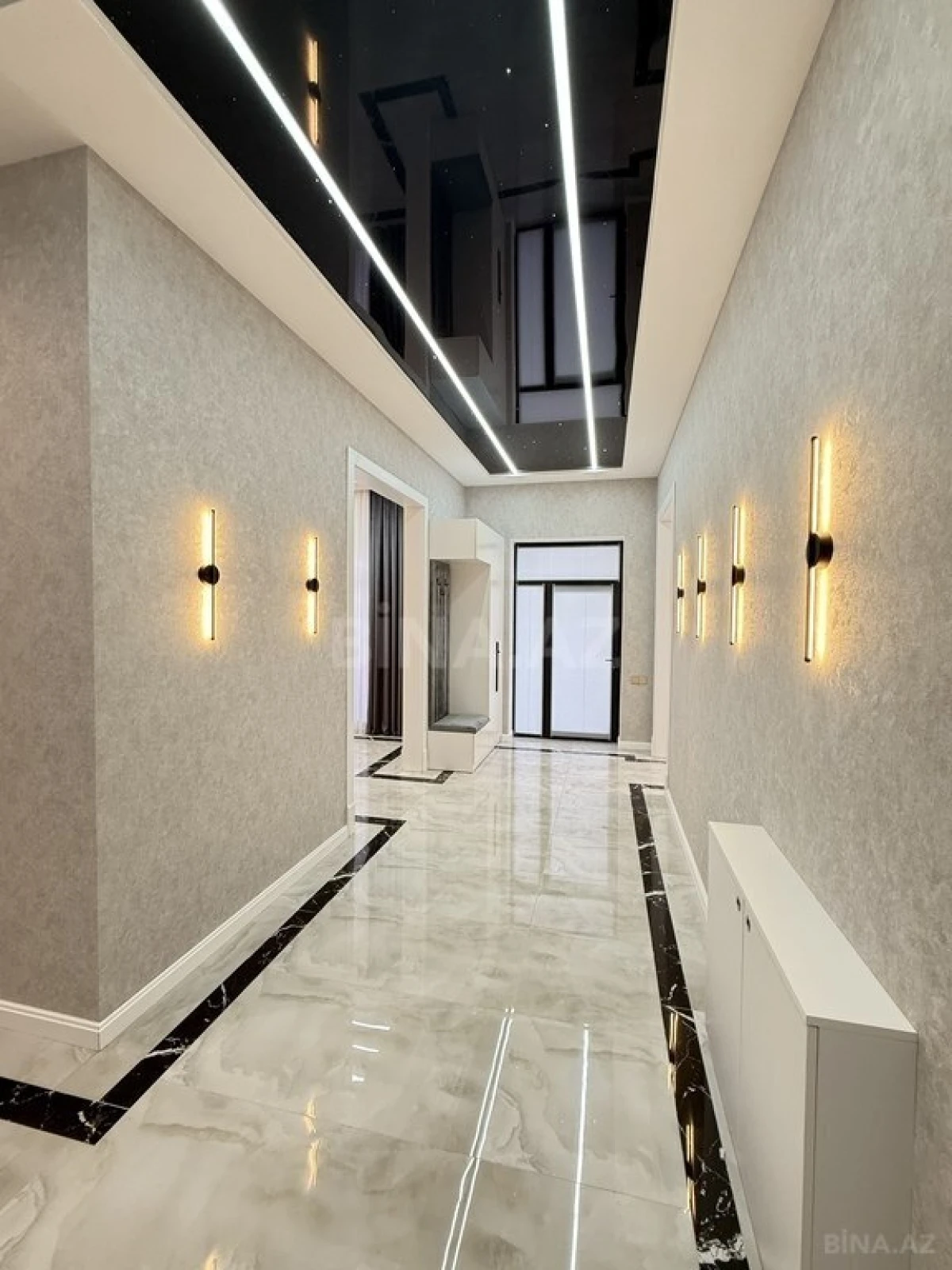 Satılır 5 otaqlı həyət evi 220 m²