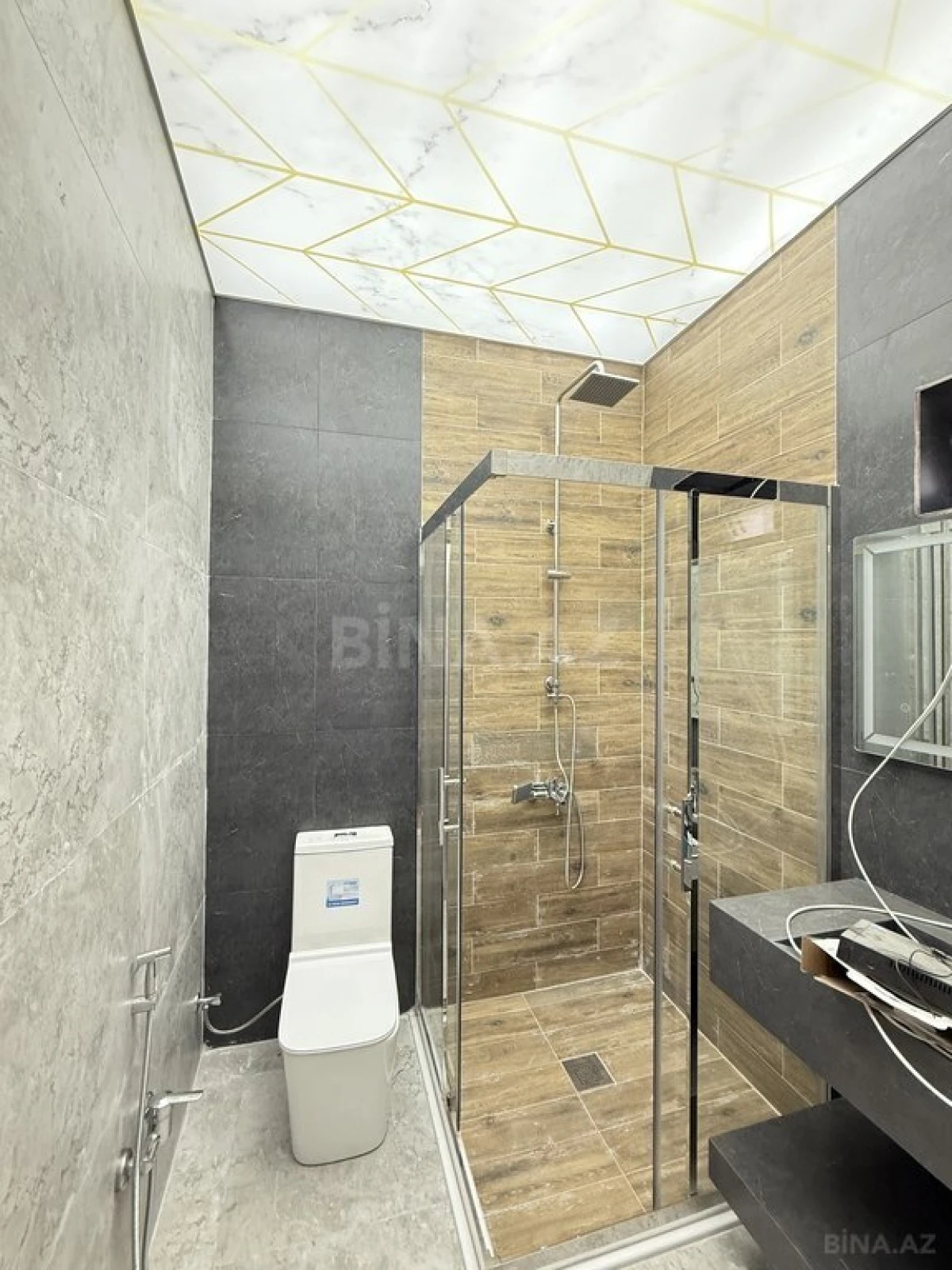 Satılır 5 otaqlı həyət evi 220 m²