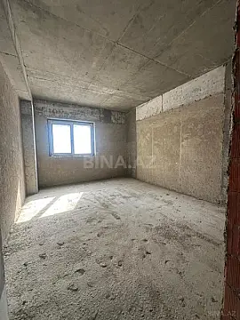 Satılır 4 otaqlı mənzil 194 m²