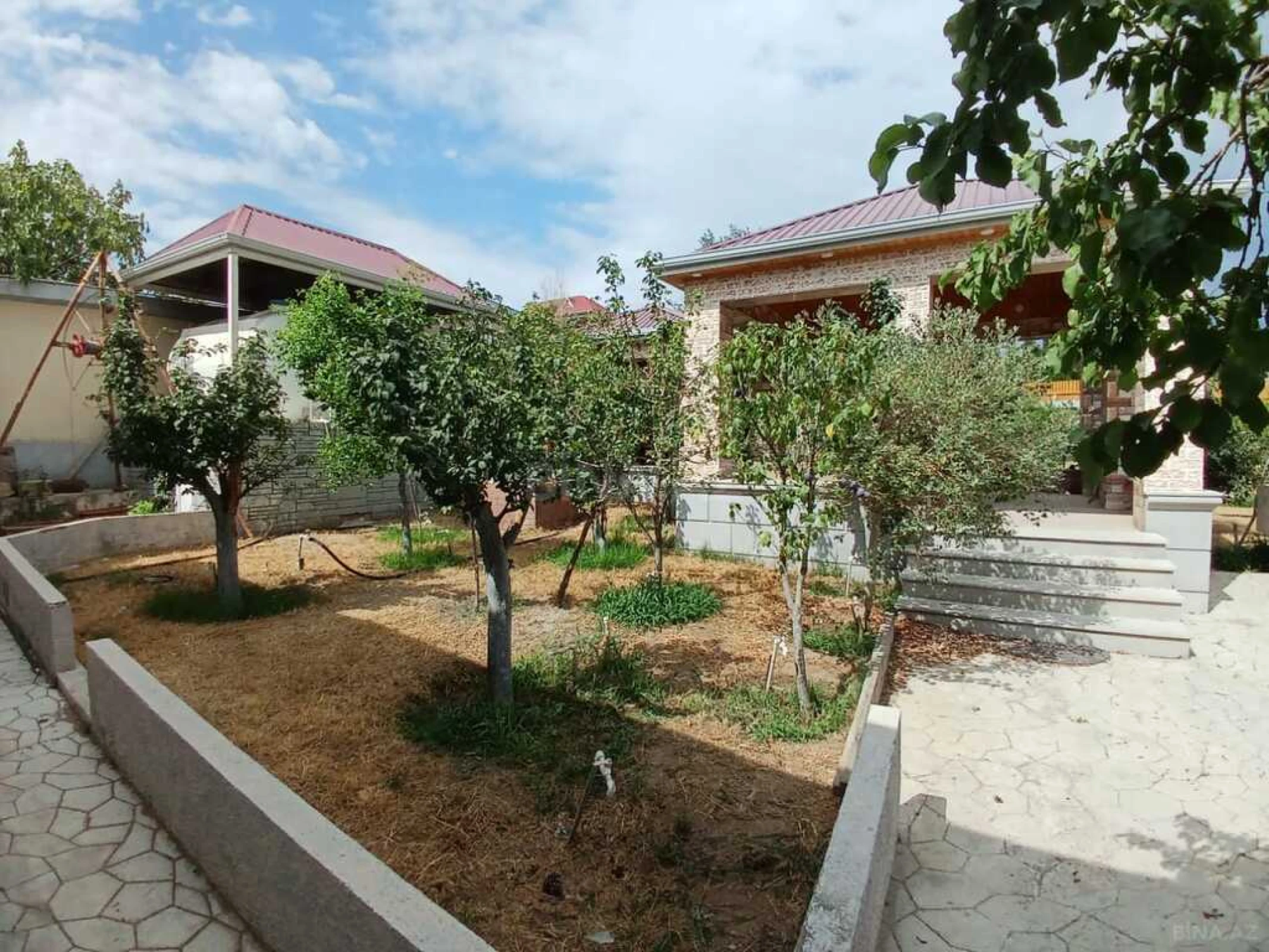 Satılır 5 otaqlı həyət evi 120 m²