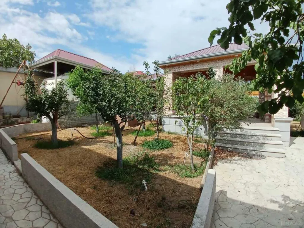 Satılır 5 otaqlı həyət evi 120 m²