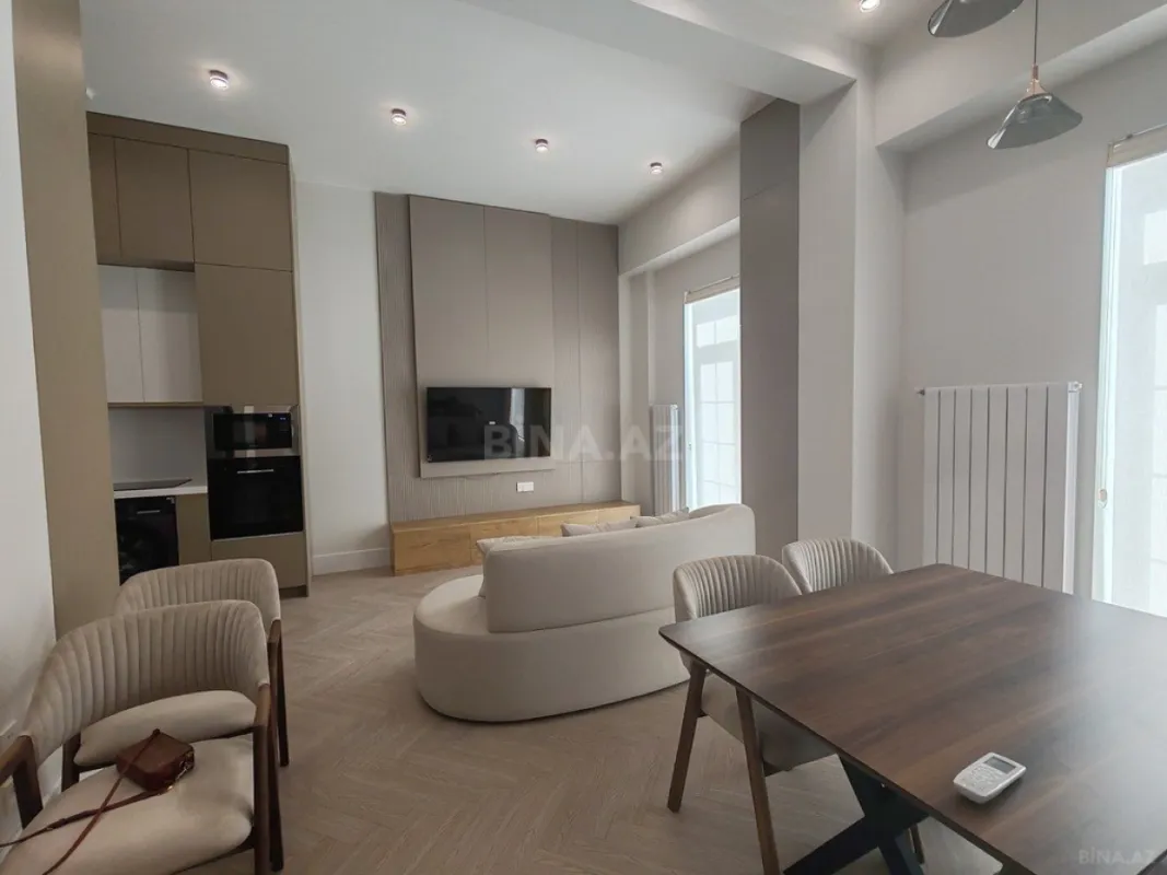 Kirayə verilir 2 otaqlı mənzil 60 m²
