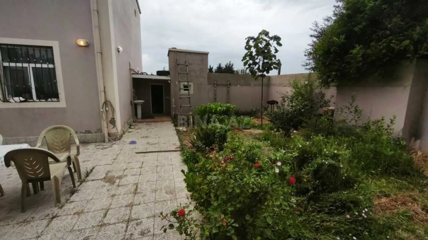 Satılır 4 otaqlı həyət evi 220 m²