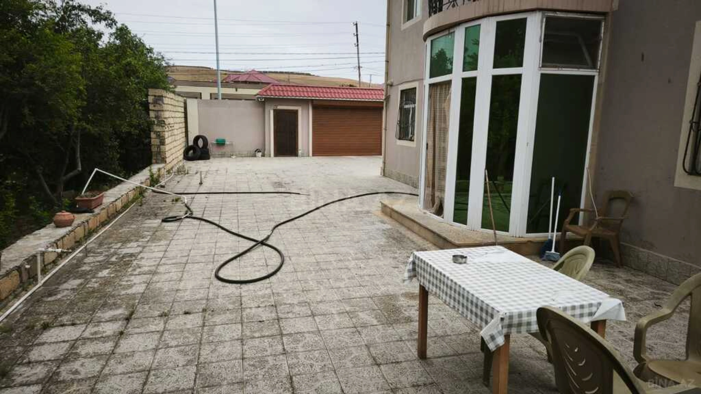 Satılır 4 otaqlı həyət evi 220 m²