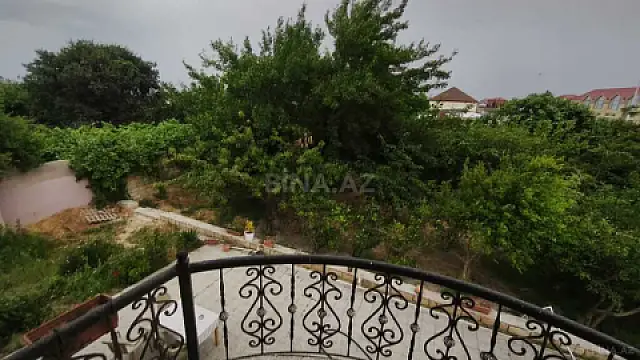 Satılır 4 otaqlı həyət evi 220 m²