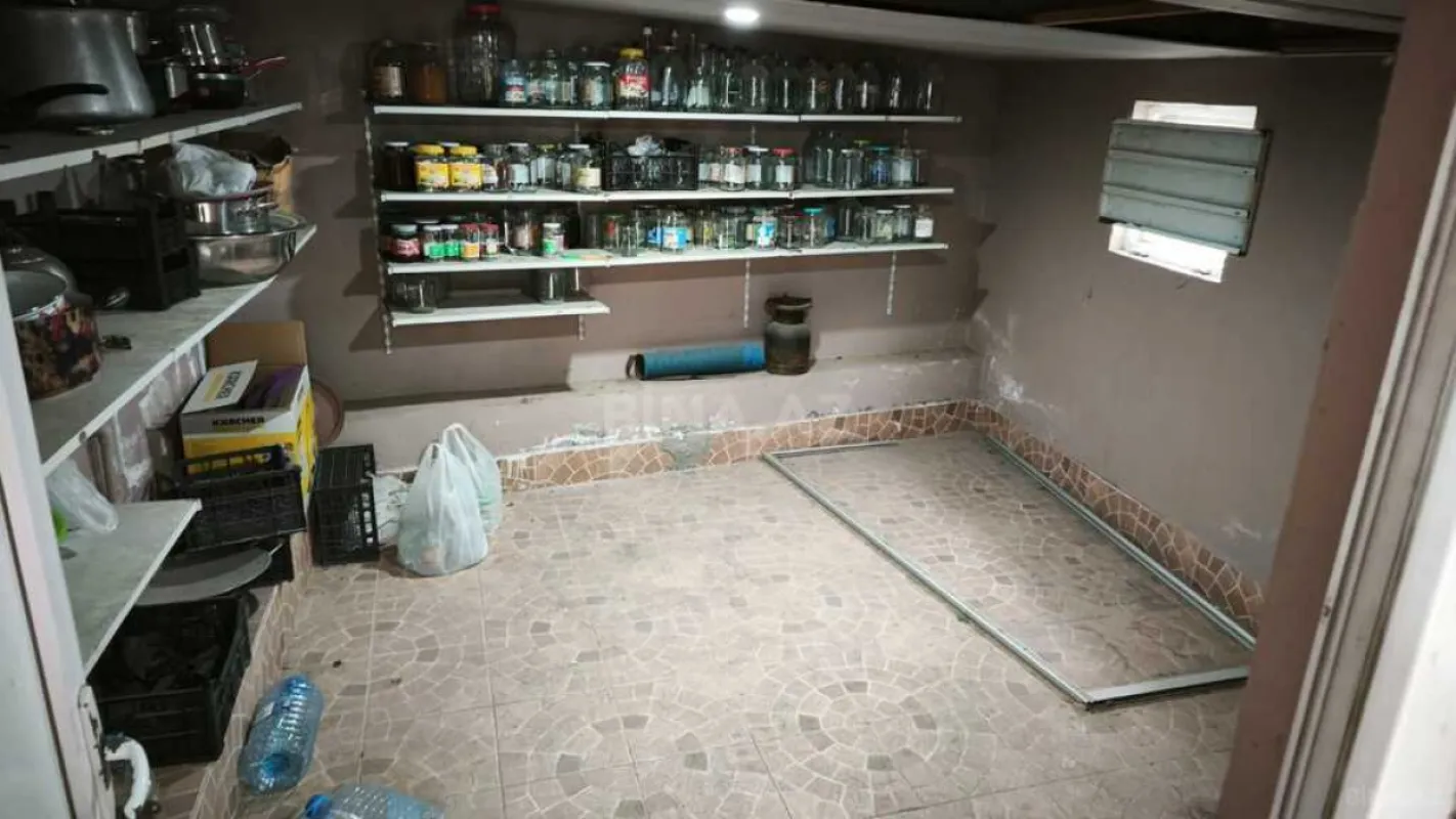 Satılır 4 otaqlı həyət evi 220 m²