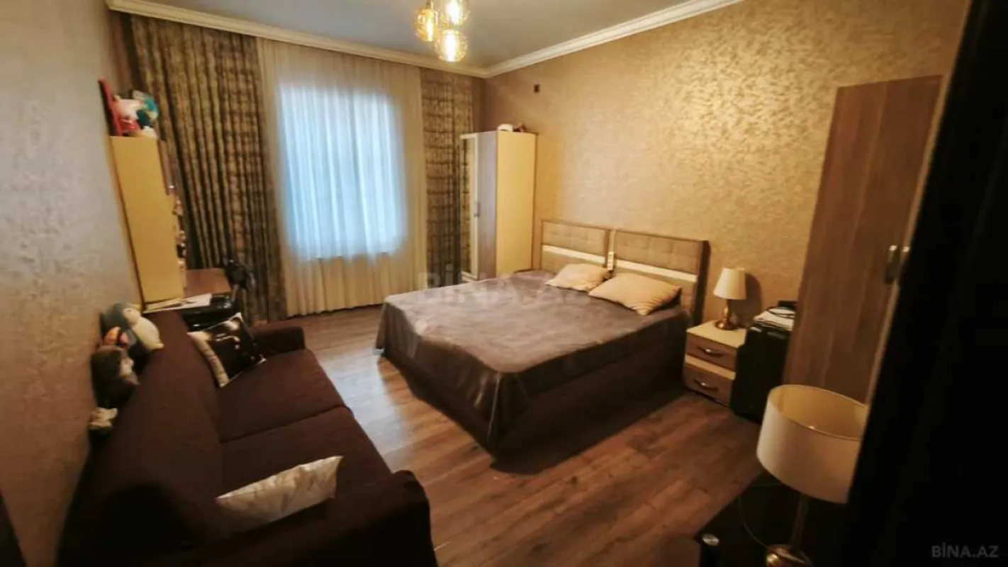 Satılır 4 otaqlı həyət evi 220 m²