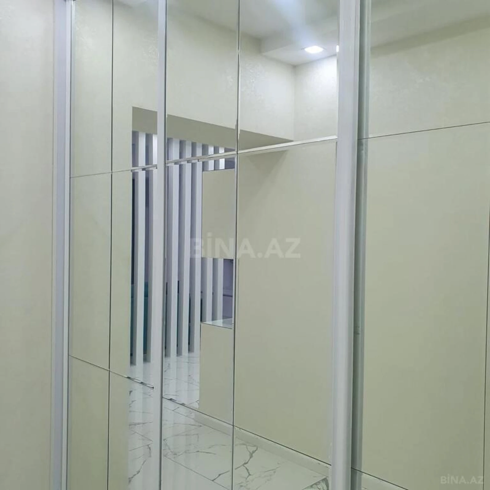 Kirayə verilir 3 otaqlı mənzil 110 m²