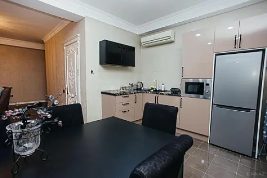 Kirayə verilir 3 otaqlı mənzil 120 m²