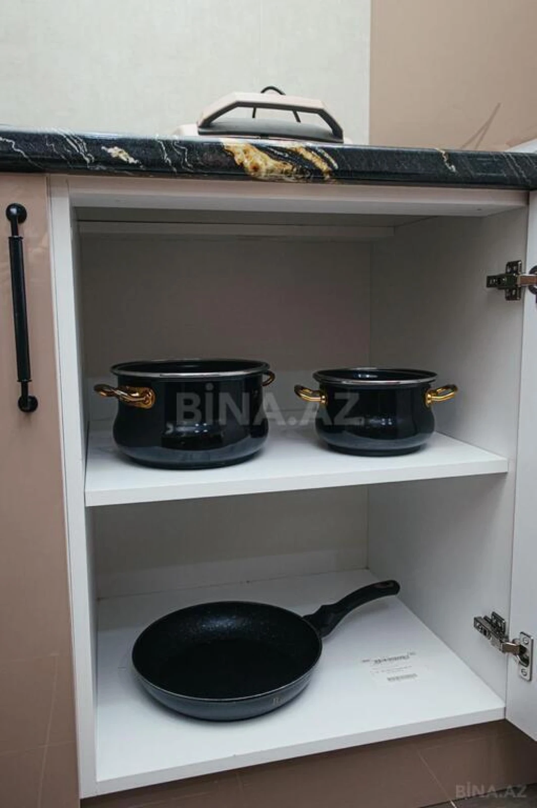 Kirayə verilir 3 otaqlı mənzil 120 m²