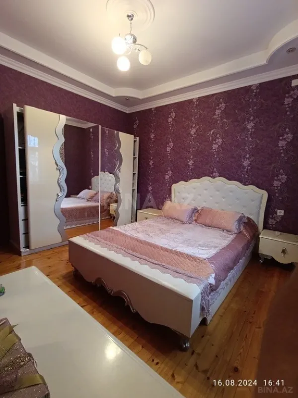 Satılır 5 otaqlı həyət evi 210 m²