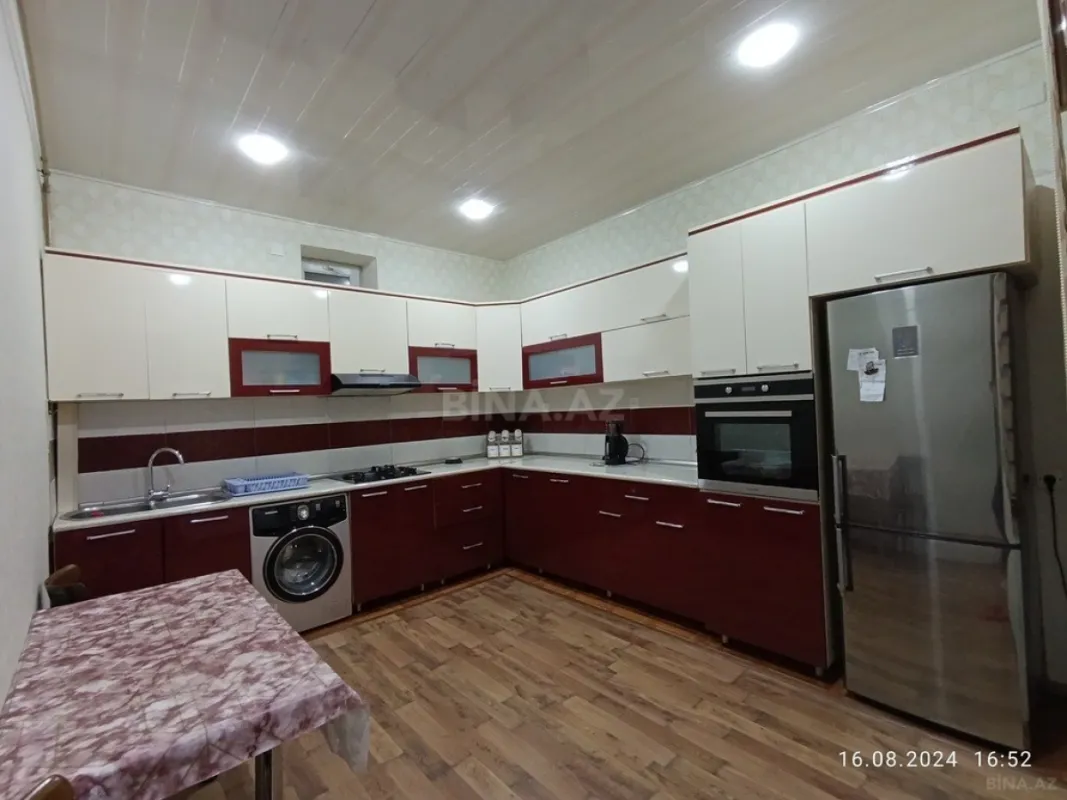 Satılır 5 otaqlı həyət evi 210 m²