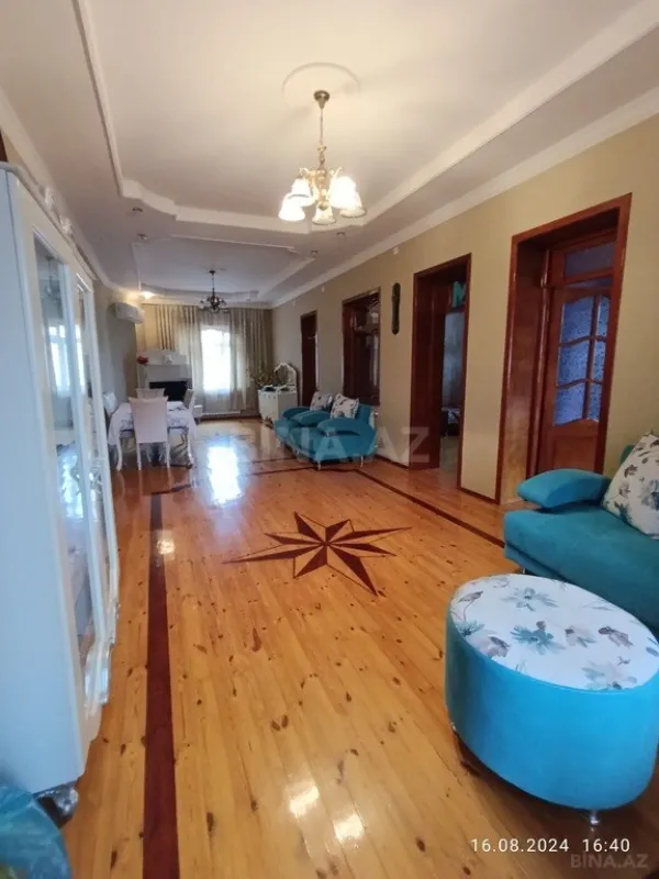 Satılır 5 otaqlı həyət evi 210 m²