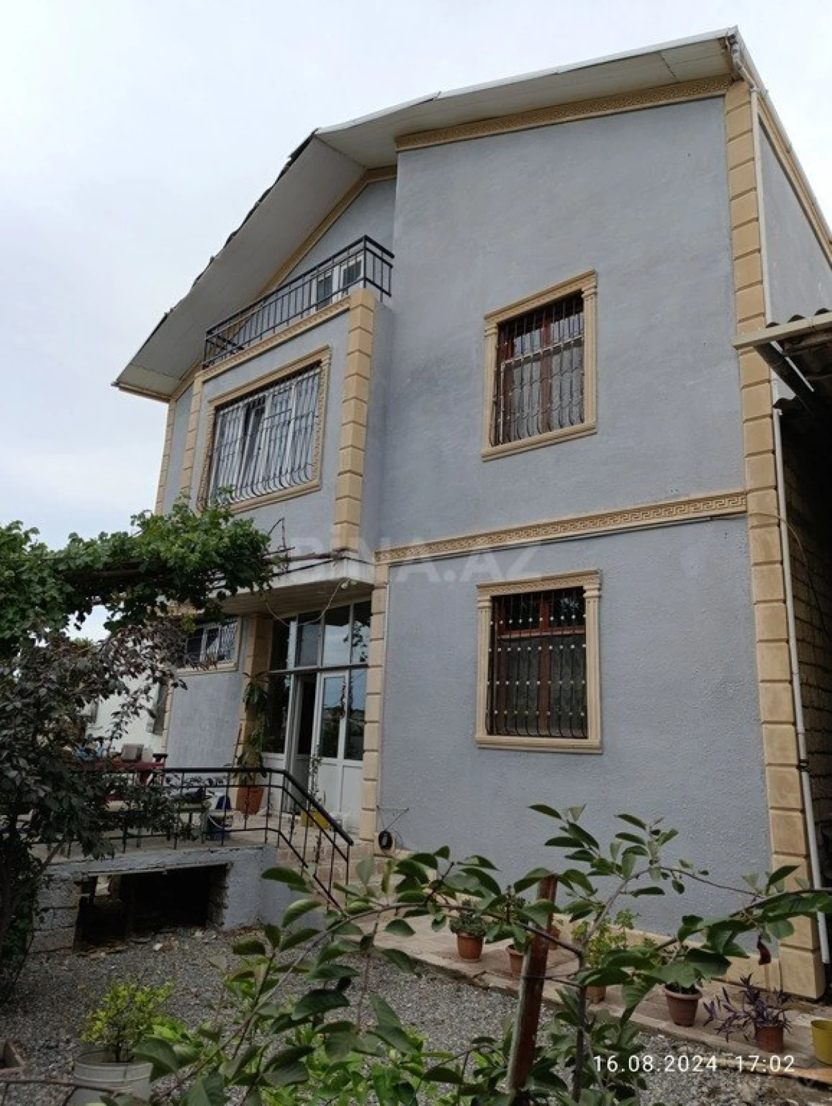 Satılır 5 otaqlı həyət evi 210 m²