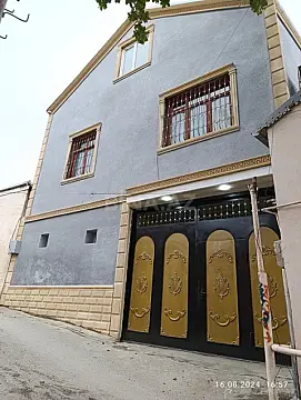 Satılır 5 otaqlı həyət evi 210 m²