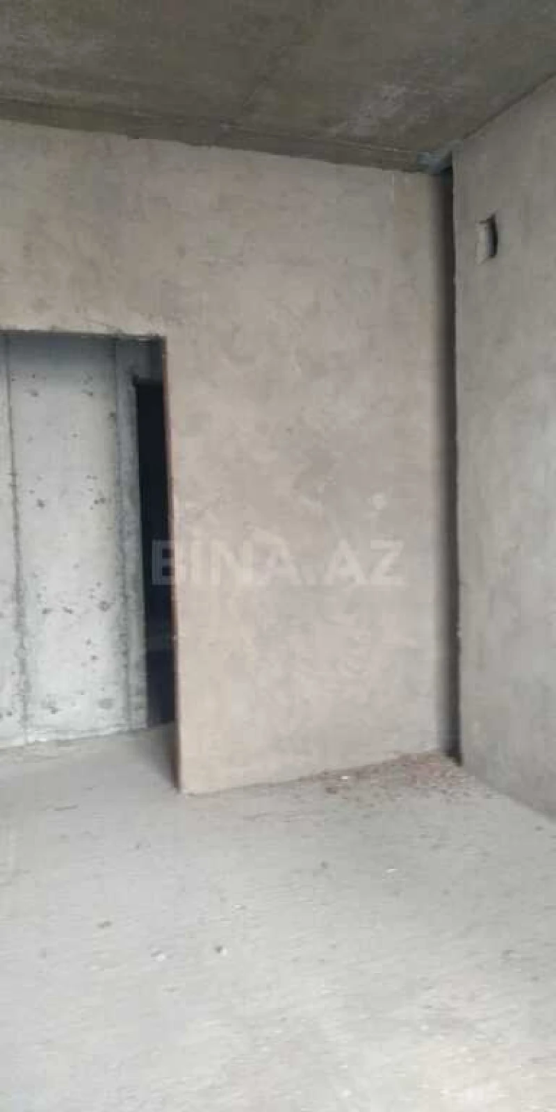 Satılır 4 otaqlı mənzil 203 m²