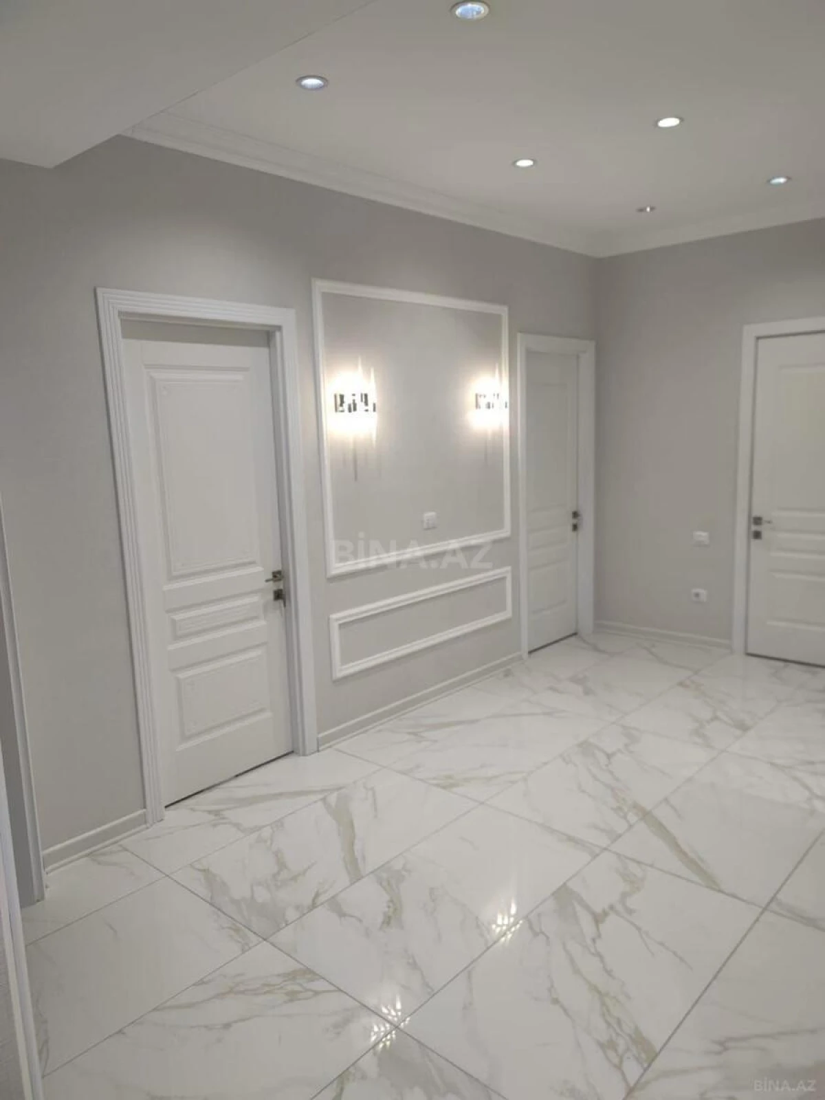 Satılır 3 otaqlı mənzil 130 m²