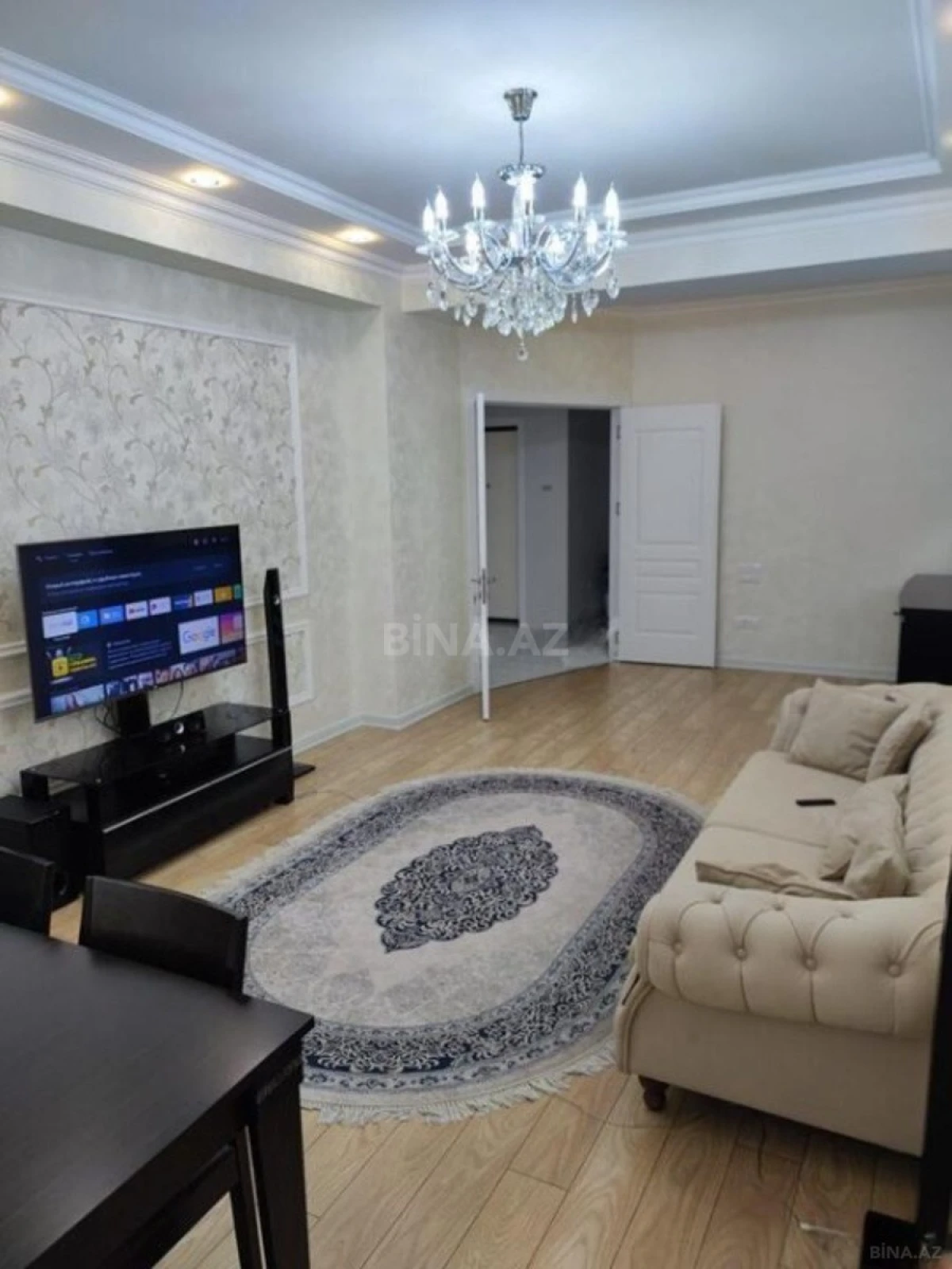 Satılır 3 otaqlı mənzil 130 m²