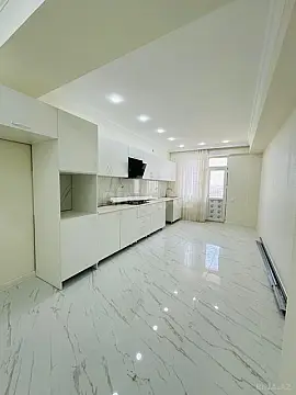 Satılır 3 otaqlı mənzil 134 m² — Bakı, İnşaatçılar 3 otaq 134.00 m²
