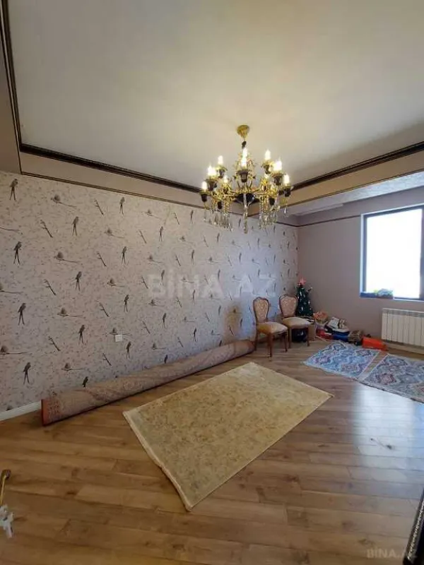Satılır 4 otaqlı mənzil 100 m²