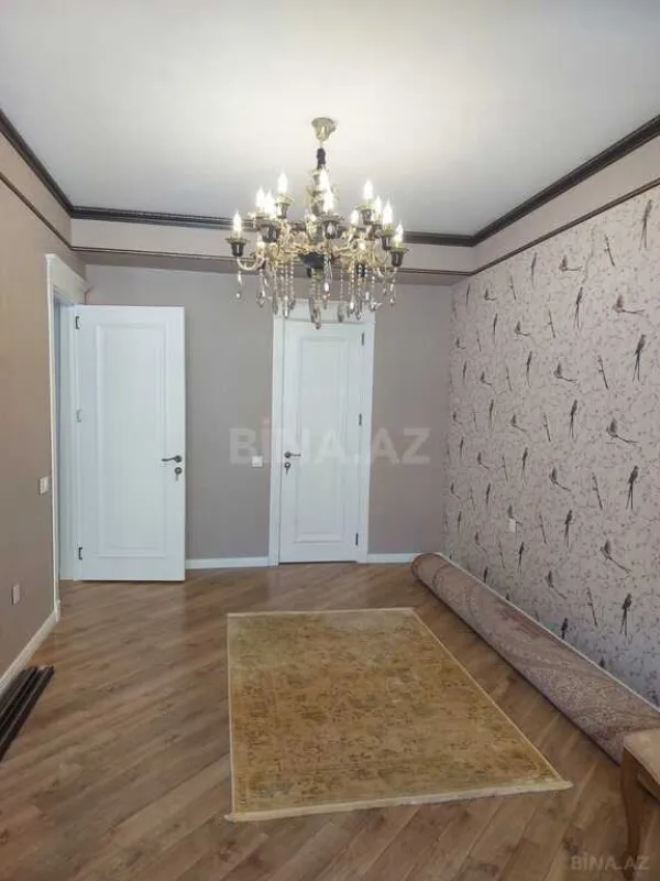 Satılır 4 otaqlı mənzil 100 m²