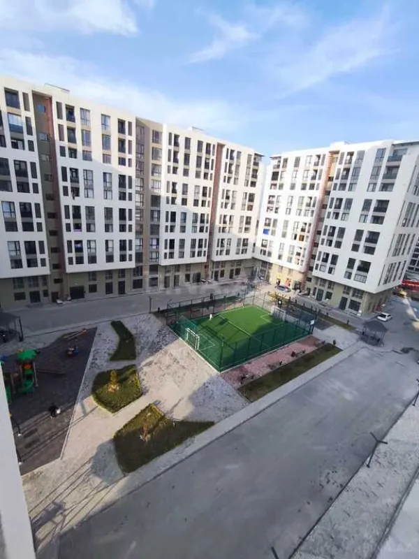 Satılır 4 otaqlı mənzil 100 m²