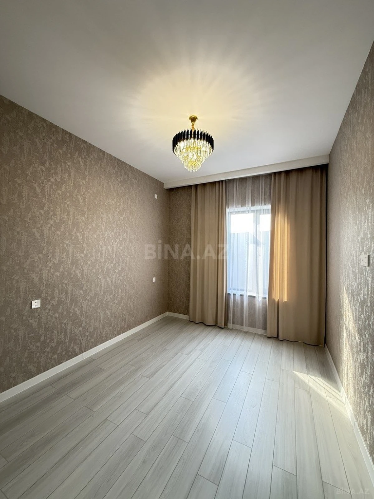 Satılır 4 otaqlı həyət evi 160 m²