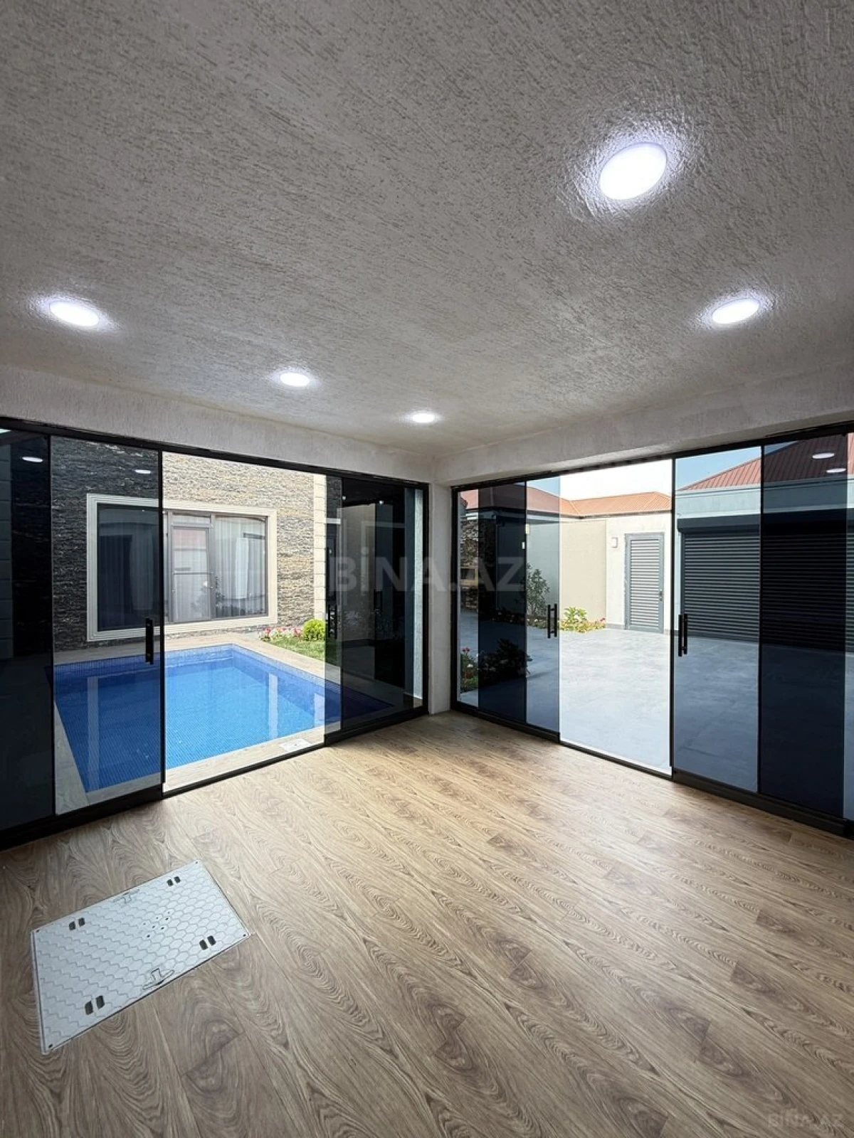 Satılır 4 otaqlı həyət evi 160 m²