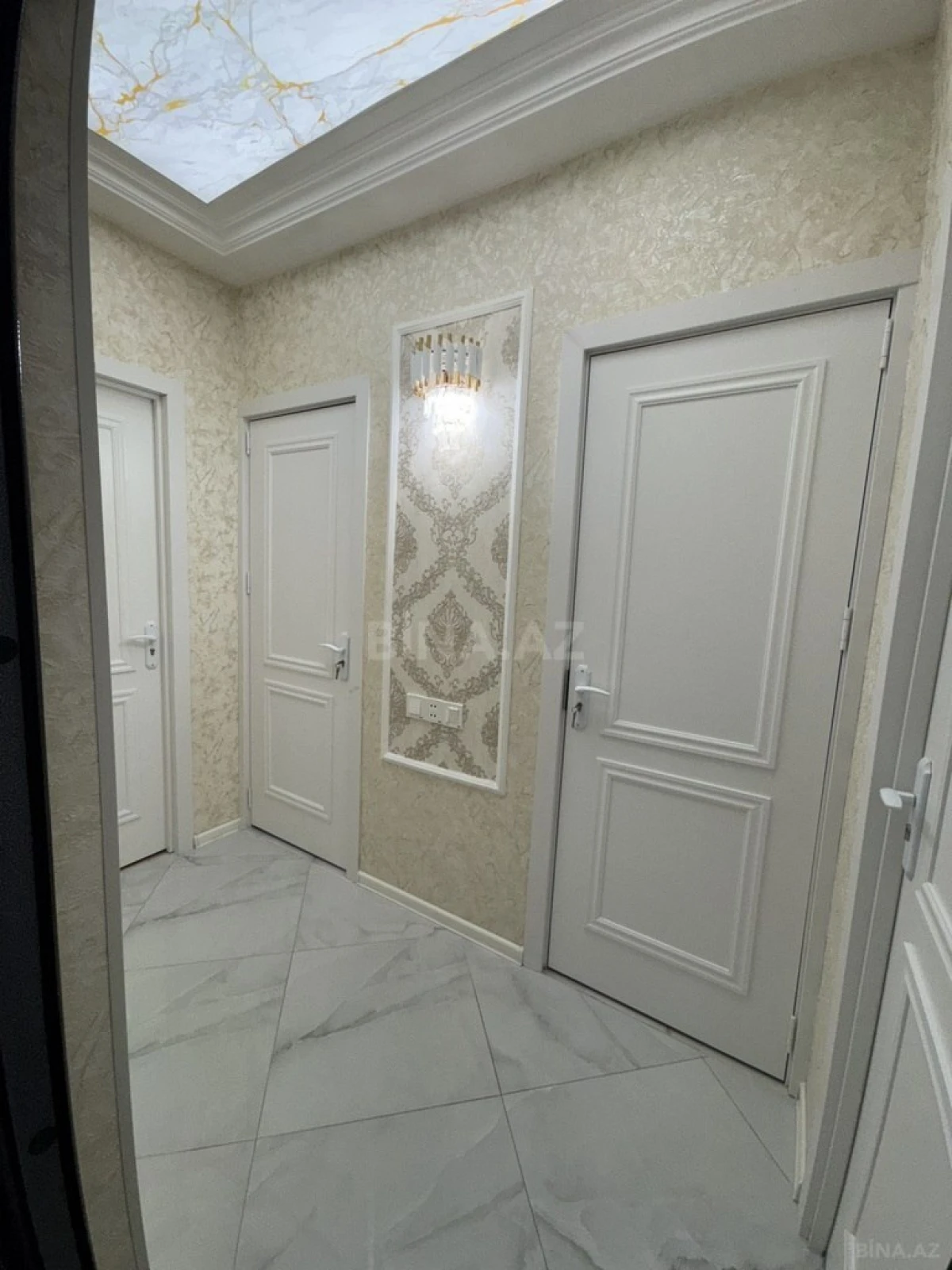 Satılır 2 otaqlı mənzil 55 m²