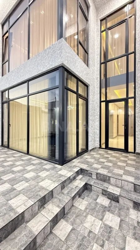 Satılır 5 otaqlı həyət evi 280 m²