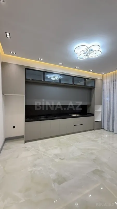 Satılır 5 otaqlı həyət evi 280 m²