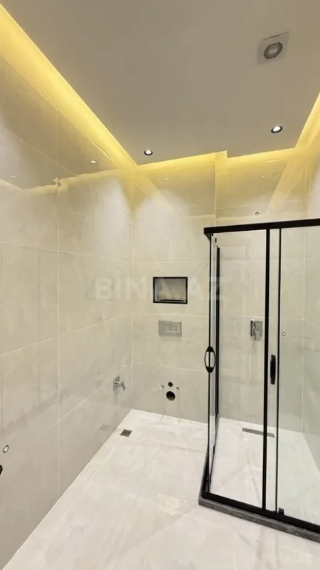 Satılır 5 otaqlı həyət evi 280 m²