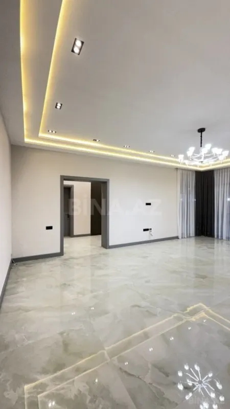 Satılır 5 otaqlı həyət evi 280 m²