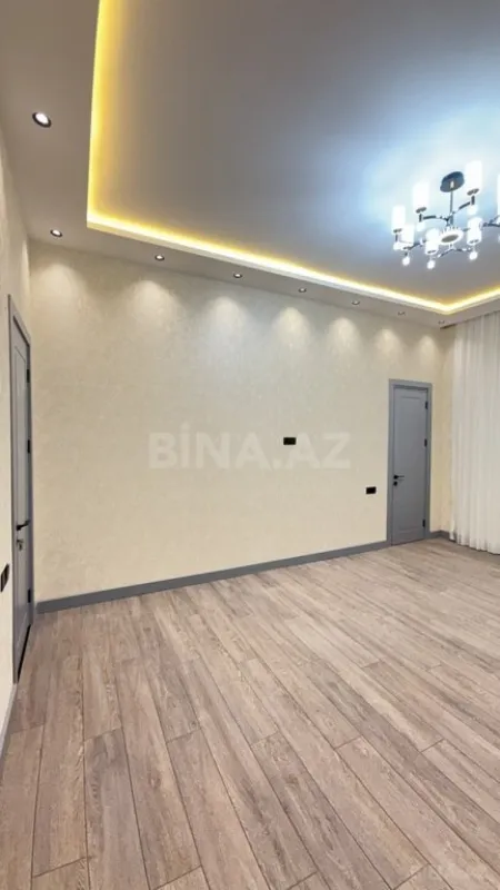 Satılır 5 otaqlı həyət evi 280 m²