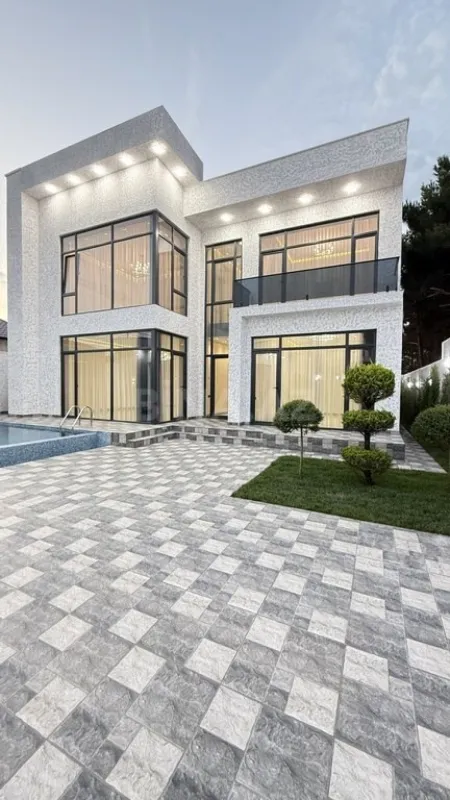 Satılır 5 otaqlı həyət evi 280 m²