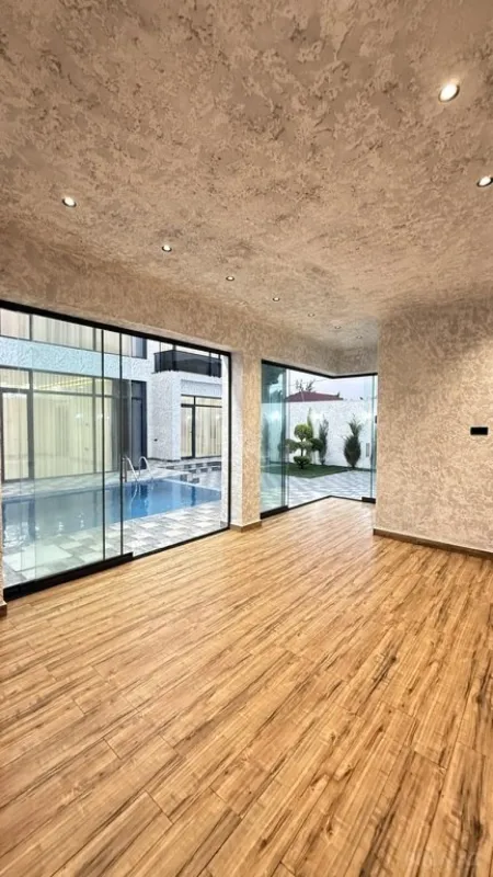 Satılır 5 otaqlı həyət evi 280 m²