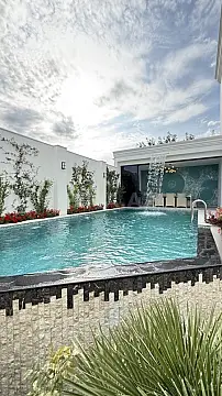 Satılır 5 otaqlı həyət evi 220 m²